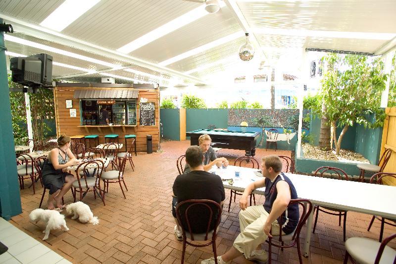 Aquarius Gold Coast Hostel Exterior photo