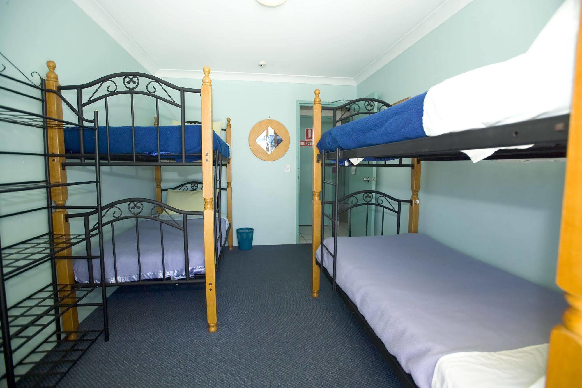 Aquarius Gold Coast Hostel Exterior photo