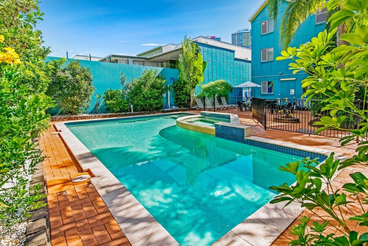 Aquarius Gold Coast Hostel Exterior photo
